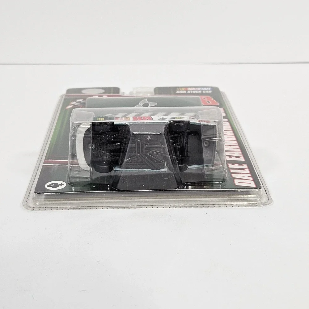Winner's Circle Dale Earnhardt Jr 88 Amp Energy National Guard 1:64 Car and Hood